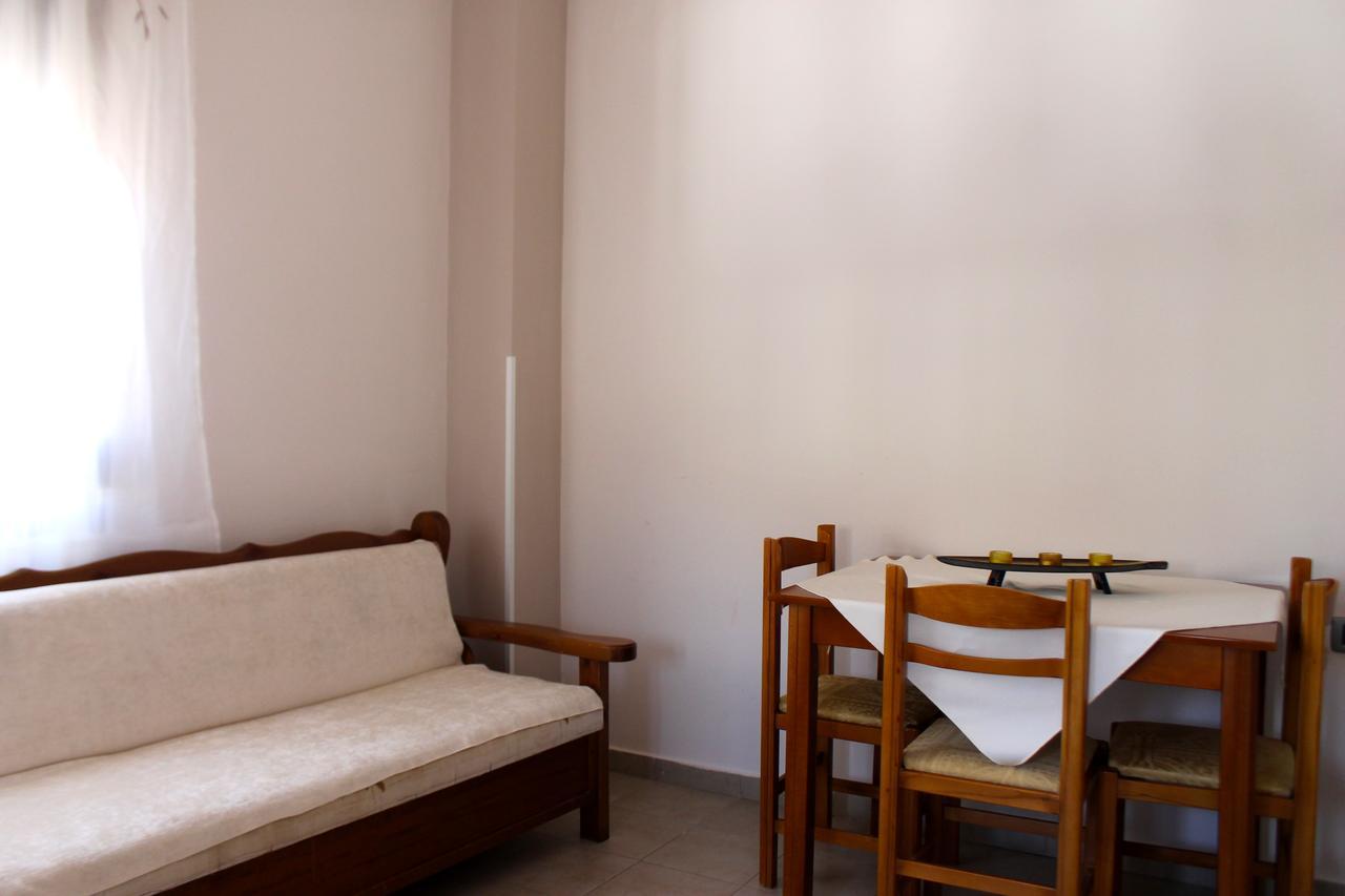 Albi'S Apartment Sarande Exterior photo